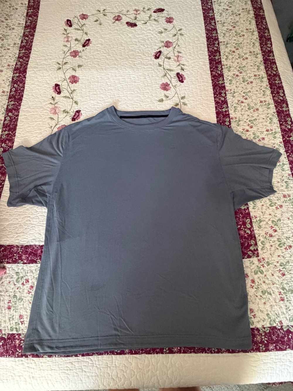 Lululemon EasySet Training Short Sleeve Shirt Men’s Size L Solar Grey